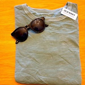 NEW! T-shirt. Size S